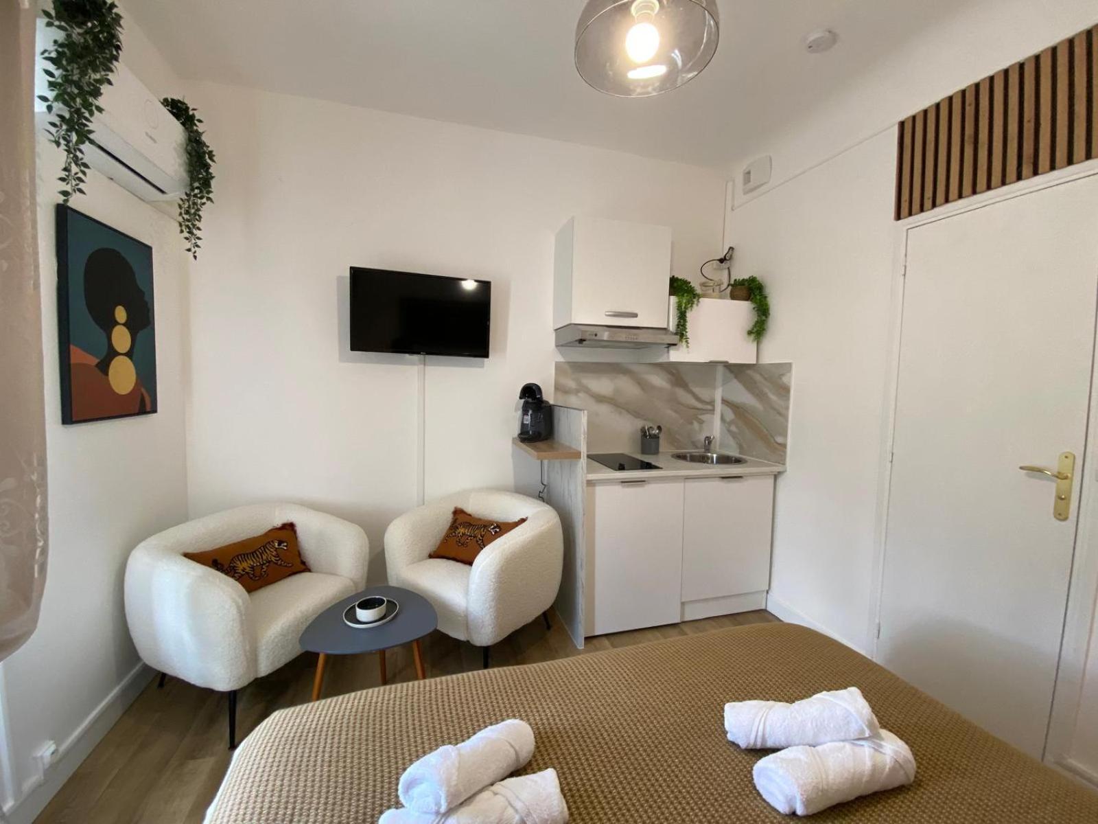 Chambre Tout Confort Hotel Limay Bagian luar foto