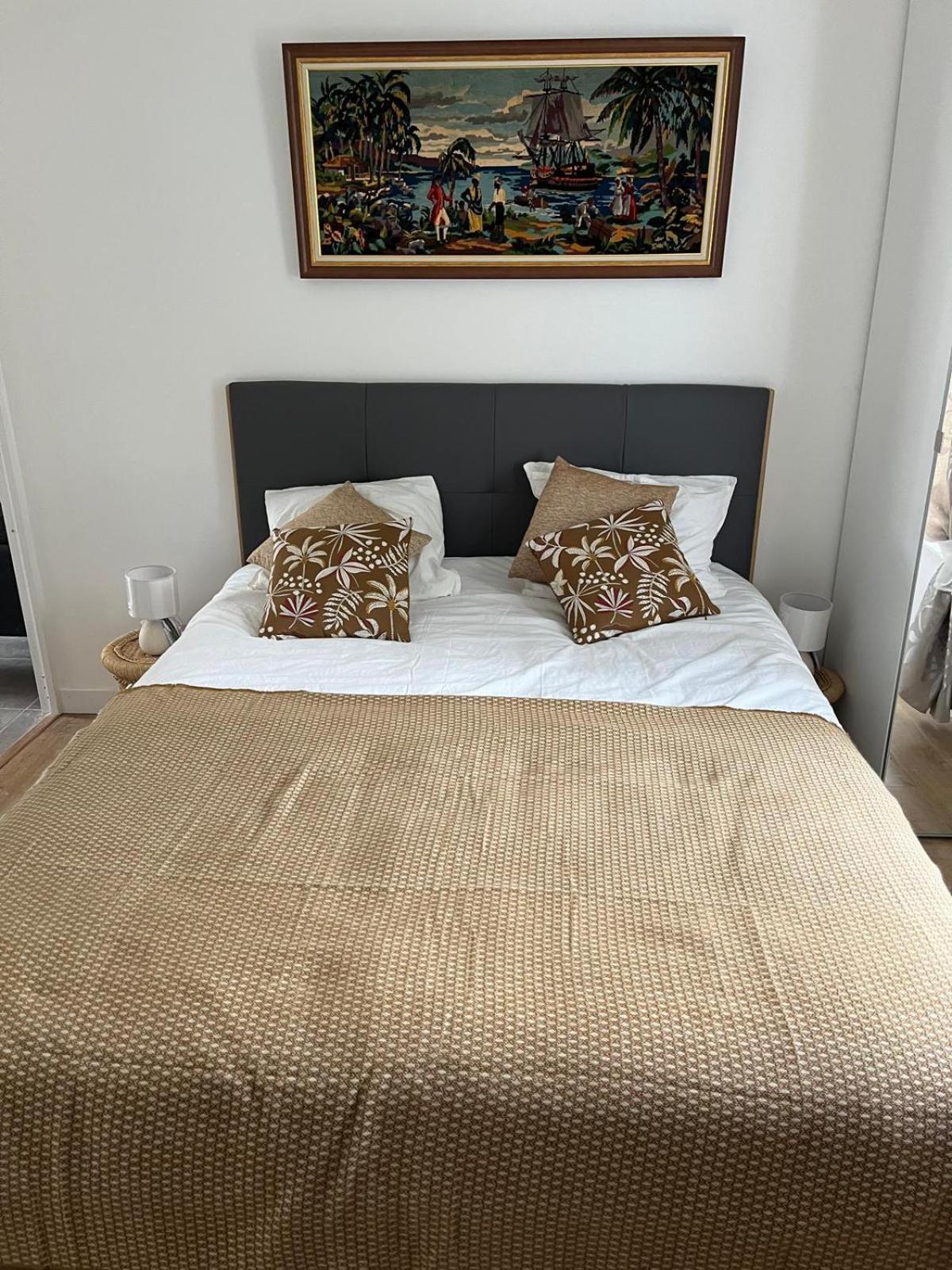 Chambre Tout Confort Hotel Limay Bagian luar foto